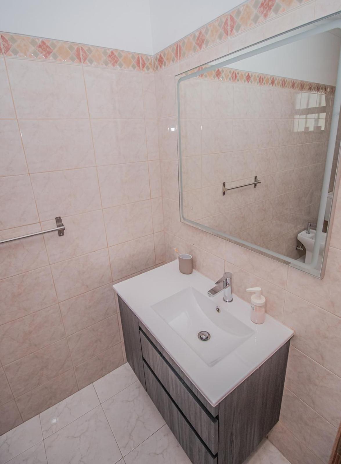 Charming Private Rooms In An Apartment A1 Penha - Distrito de Faro Exterior foto
